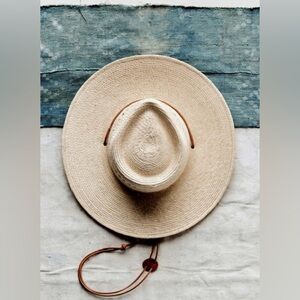 SUN BODY VENTED GUATEMALAN PALM HAT